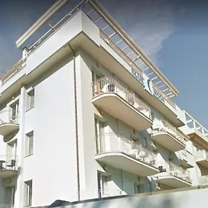 blue-moon.riccione-hotels.org/